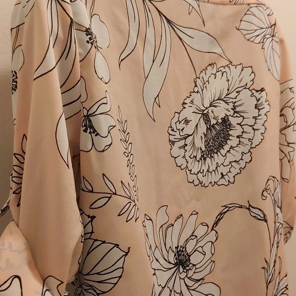 Calvin Klein Button Top Size XS - Picture 10 of 11